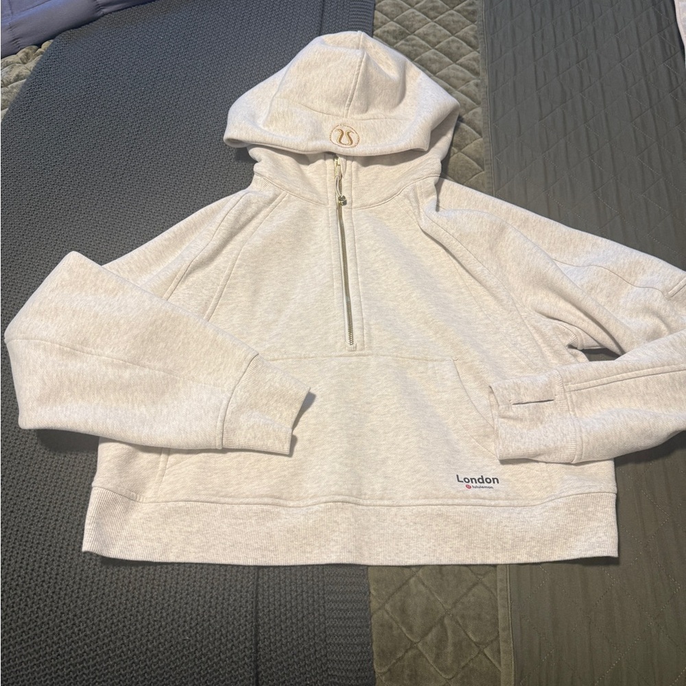 Lululemon scuba Half-Zip Hoodie size M\L gold accents London logo
